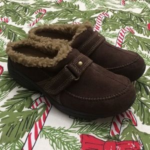 easy spirit fur lined clogs
